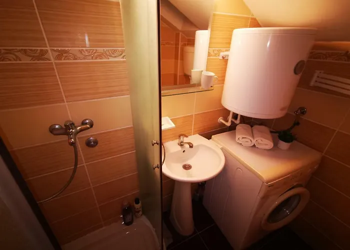 Park With Mountain View Balcony