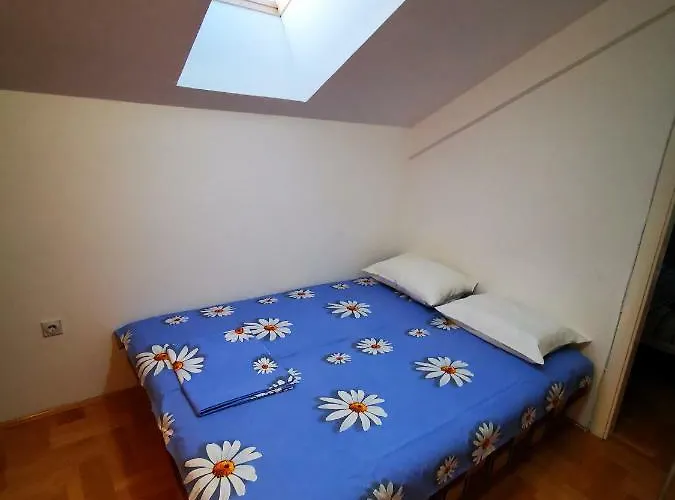 Park With Mountain View Balcony * Sokobanja